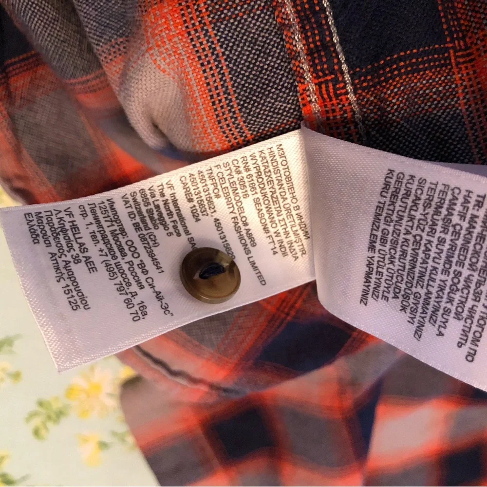 The North Face Short Sleeve Plaid Shirt Men’s Size S